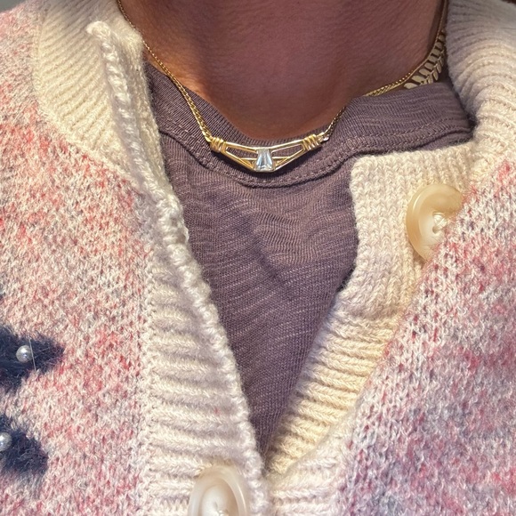 Givenchy Elegant Gold Necklace with Clear Gem - Picture 6 of 7